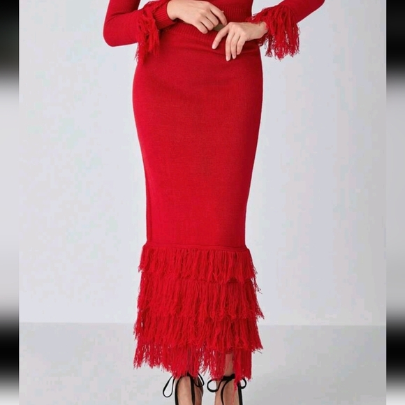 Women's Elegant And Romantic Red Plush Hem Tassel Fishtail Maxi Sweater Skirt